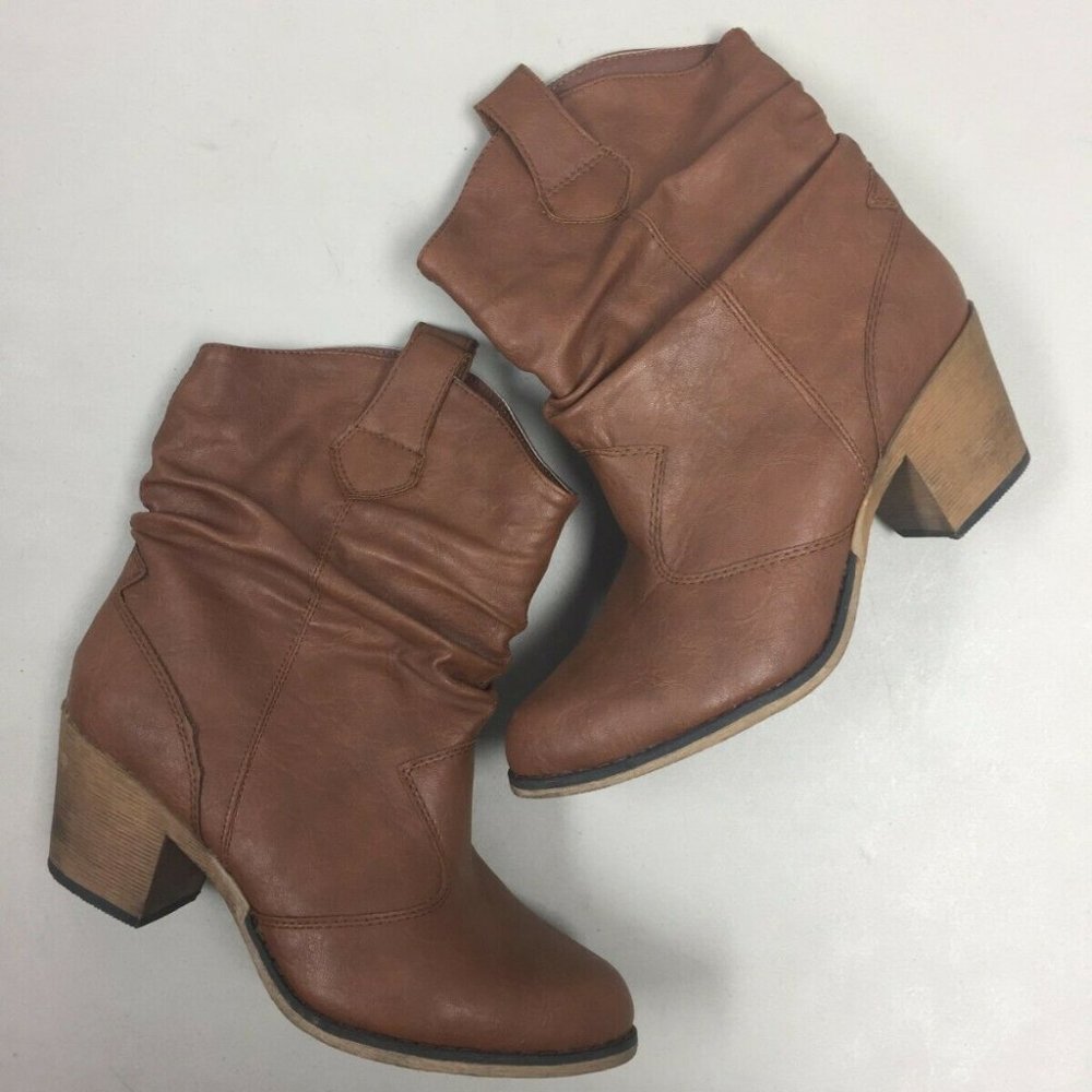 Charles Albert Womens Brown leath Booties size 8.5